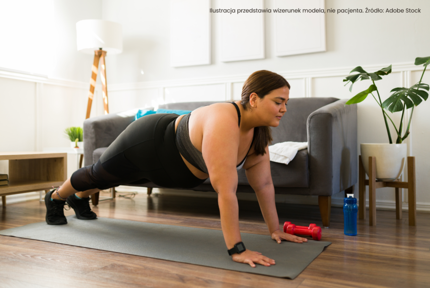 sĆwiczenia w domu bez sprzętu – jak w prosty sposób wspierać leczenie otyłości?